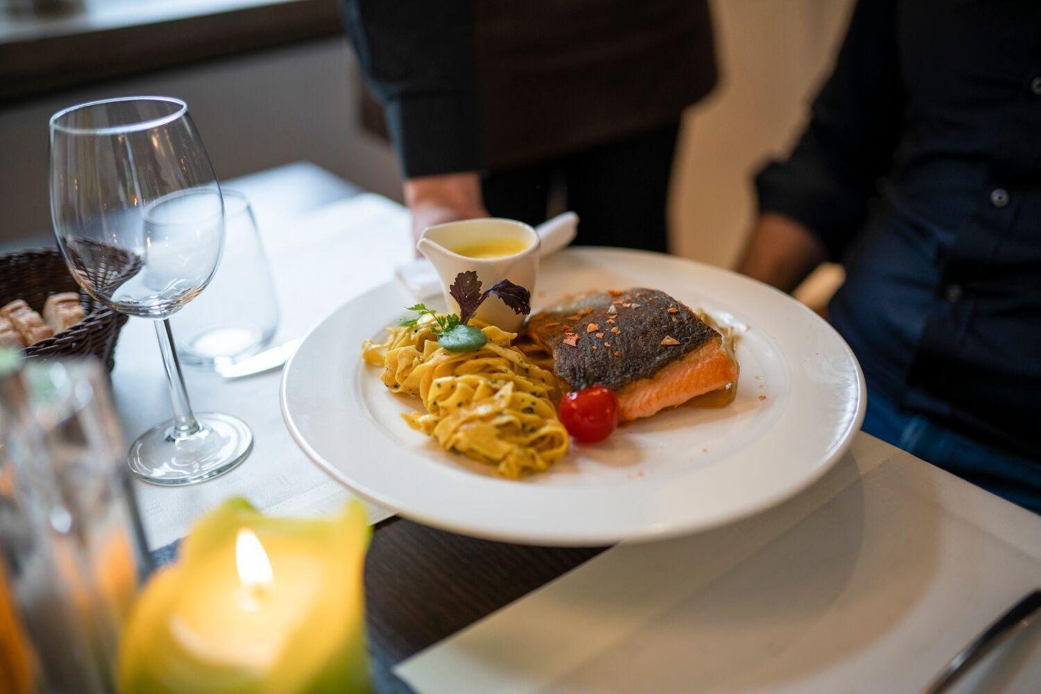 Hotel Restaurant Roemer Мерціґ Екстер'єр фото